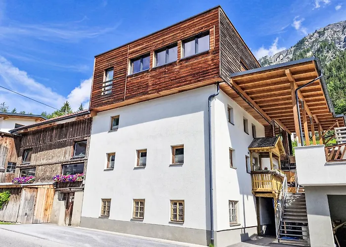 Sandra Falch By Interhome