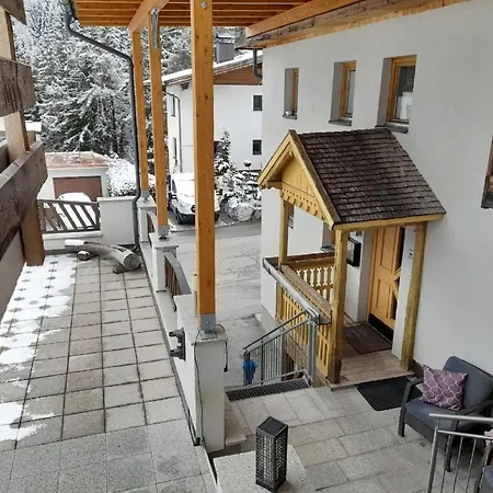 Sandra Falch By Interhome Daire