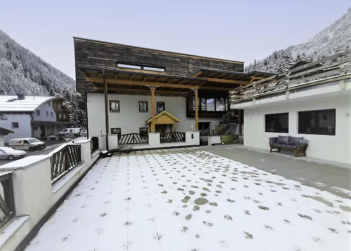 Sandra Falch By Interhome *